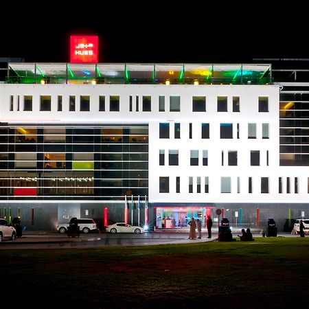 Hues Boutique Hotel Дубай Екстер'єр фото